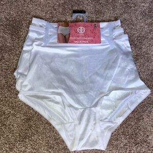 Body Glamour Lady’s-NWT-Nylon Trico-3 Pairs of Briefs-Size 5